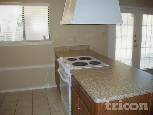 Photo - 9215 Sophora Dr