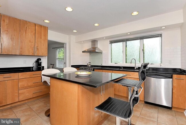 Photo - 106 Washington Rd
