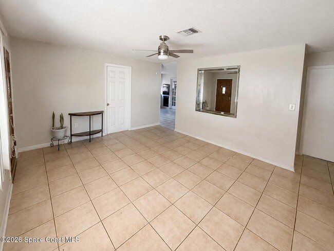 Photo - 1425 Holland St