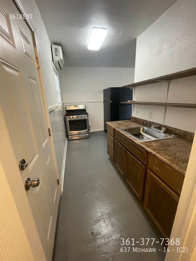 Photo - 637 Mohawk St Unit (C2)