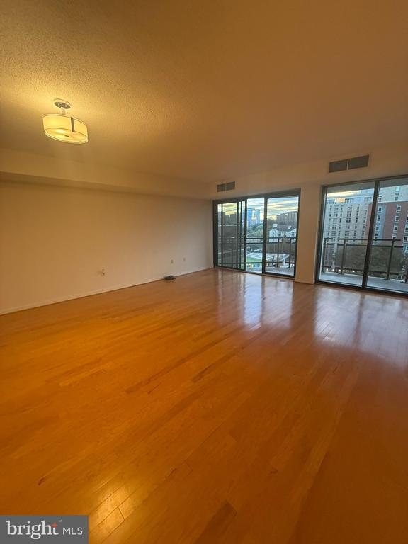 Photo - 1530 Key Blvd Unit 912
