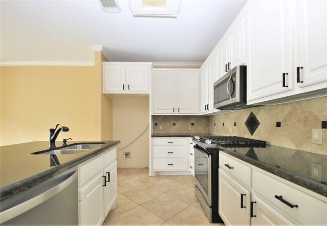 Photo - 1409 Anita St