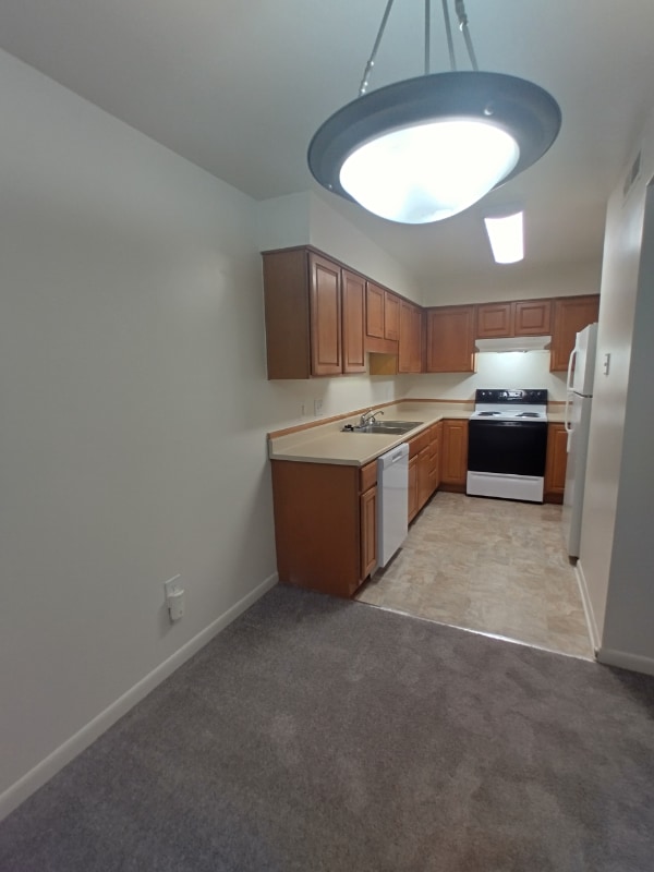 Photo - 600 Reusens Rd Unit J109