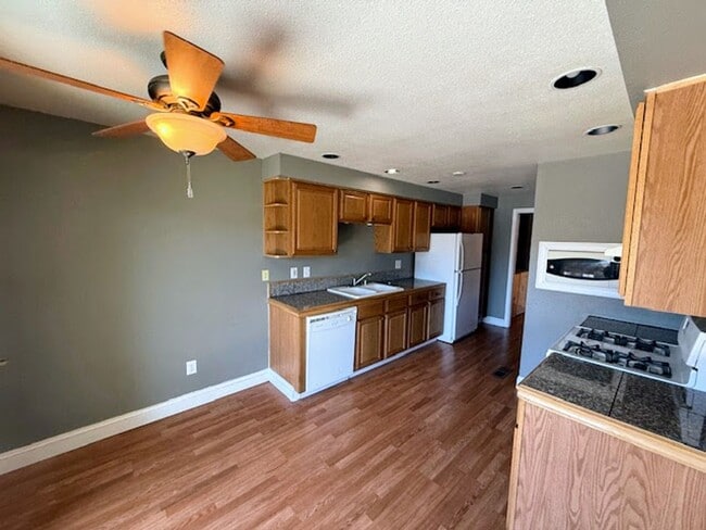 Building Photo - 62 Condor Cir