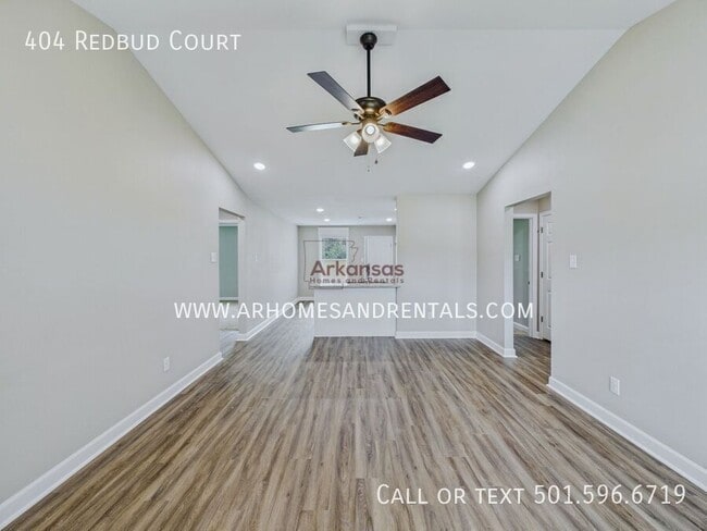 Photo - 404 Redbud Ct