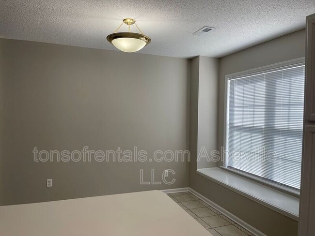Photo - 105 Sandpiper Ct
