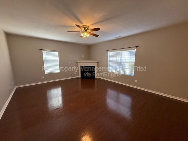 Photo - 5207 Silverbrook Dr