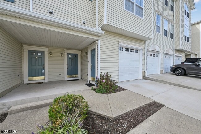 Photo - 7 Wildflower Ln