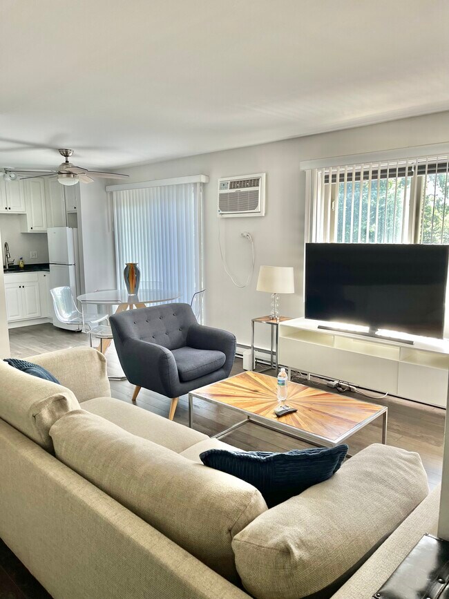 Living Room - 310 Lathrop Ave Unit 401