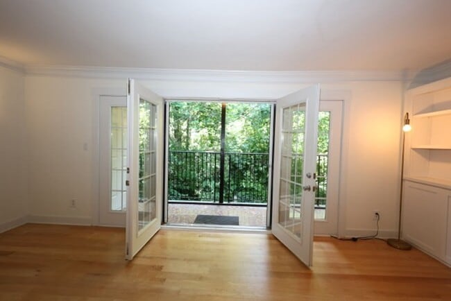 Photo - 2 Bedroom Condo in Buckhead for RENT!!! (Garden Brook at Peachtree Hills)
