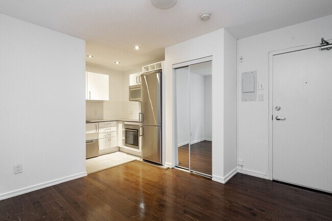 Photo - 56 Maitland Street Unit 206