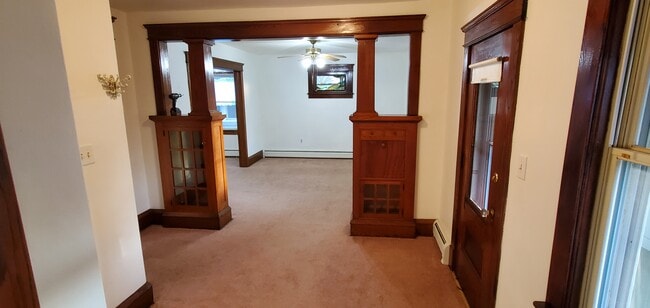 Building Photo - 368 Winola Ave Unit 2nd floor duplex