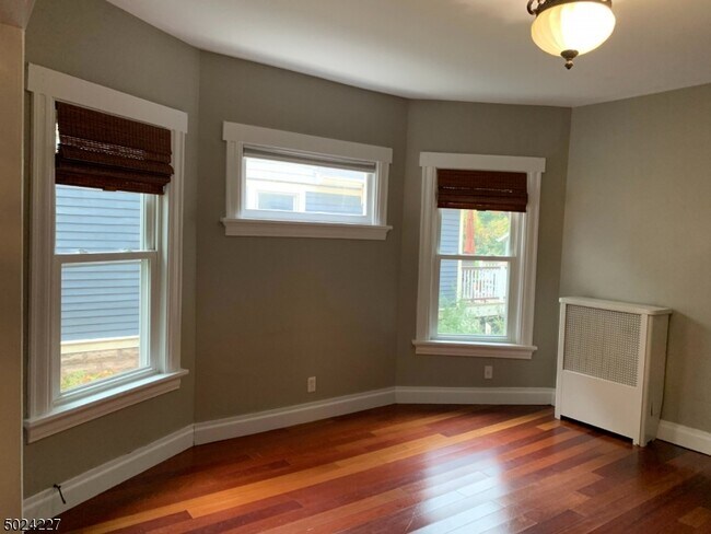 Photo - 36 Burnet St Unit 1