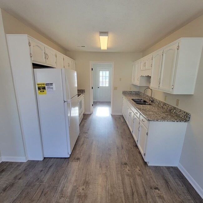 Photo - 3/2-Brick Ranch- Cookeville- 1 Car Garage