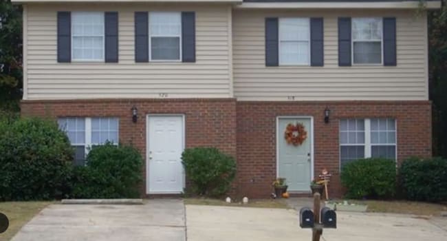Building Photo - Great Townhome in a Great Location!