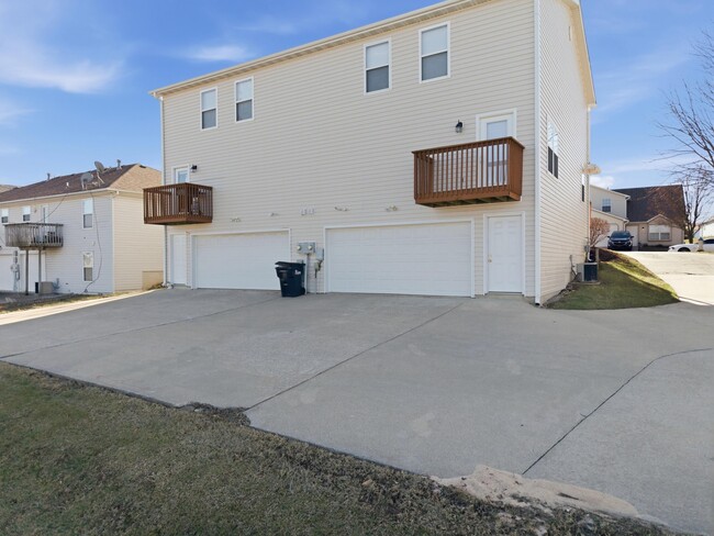 Photo - 2413 Northampton Dr