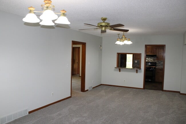 Photo - 3bed 2 bath in KCK off Turner and I-635
