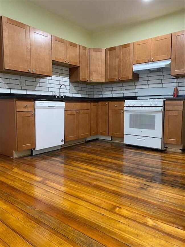 Photo - 119 Harvard St Unit 6