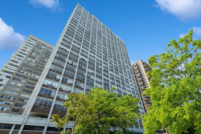 Photo - 6171 N Sheridan Rd Condo Unit 309