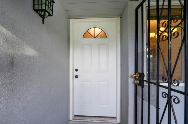 Photo - Beautiful Renovated 3/1 In Sacramento