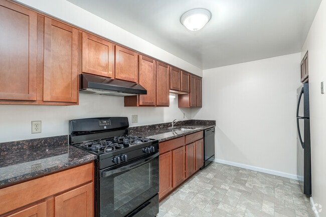 2BR, 1BA - 700SF - Rectangular Kitchen Option