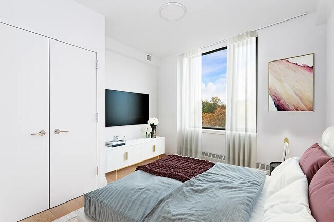 Photo - 3128 Henry Hudson Pky Unidad 706