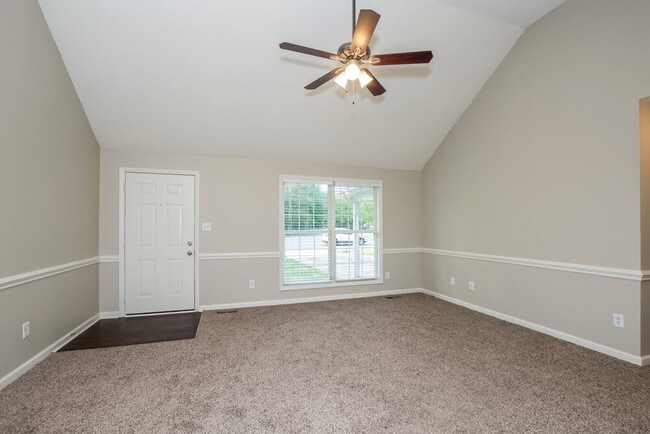 Photo - 544 Basswood Way