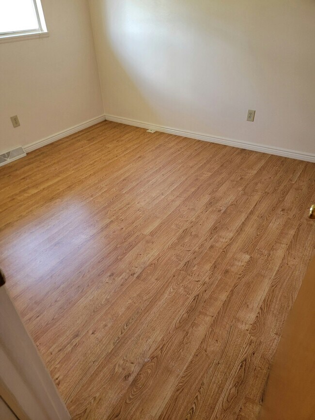 Photo - 748 Bunyan Ct