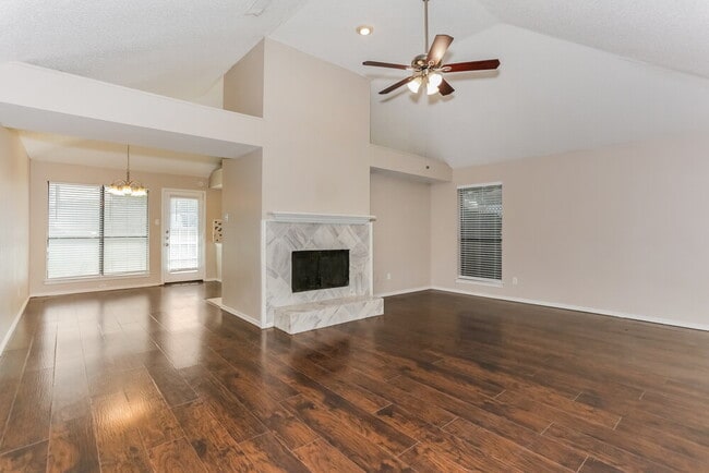 Photo - 3309 Country Creek Ln