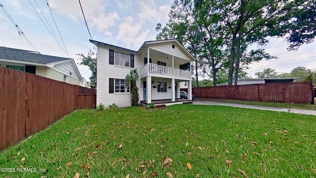 Photo - 1749 Sheridan St