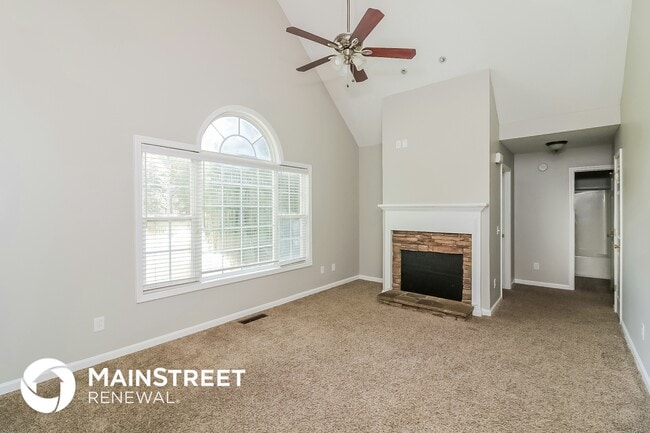 Photo - 203 Gilberts Way