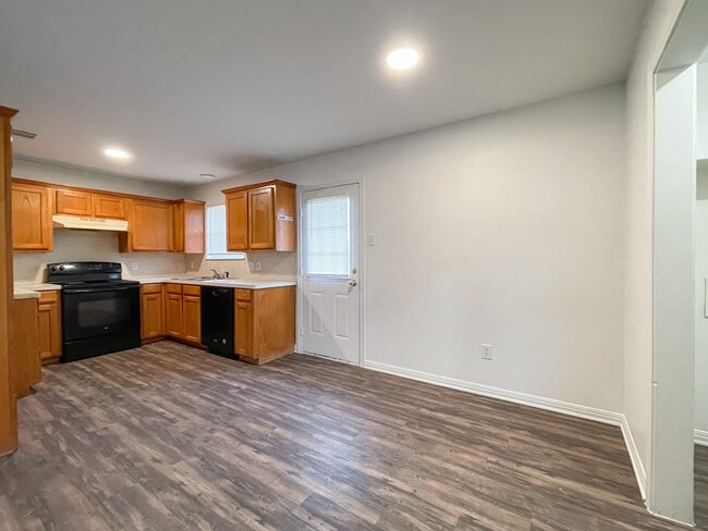 Photo - 177 Spring Country