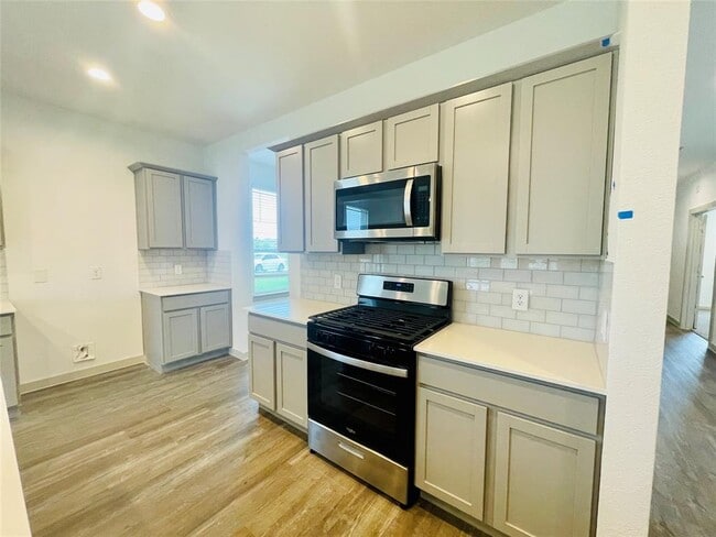 Building Photo - 1718 Bryson Heights Dr Rental