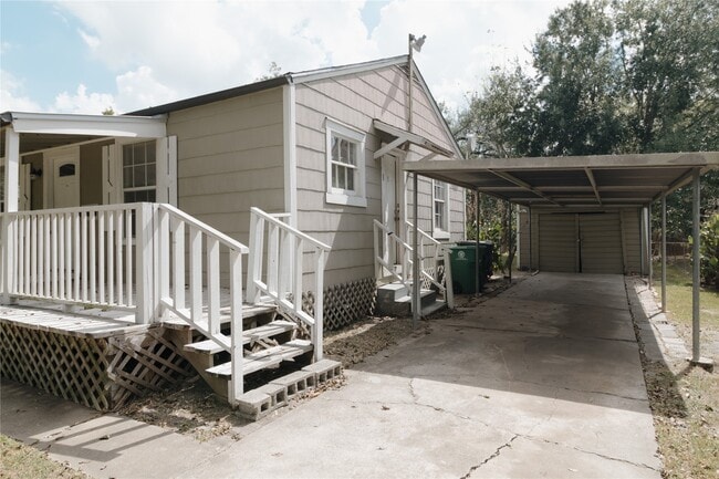 Photo - 6714 Dillon St