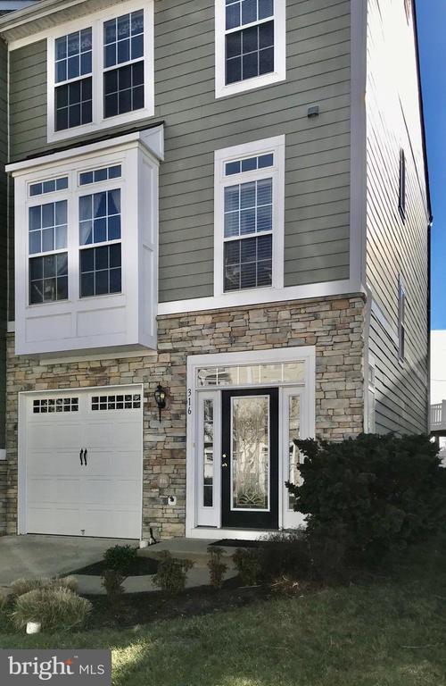 Photo - 316 Monroe Point Dr