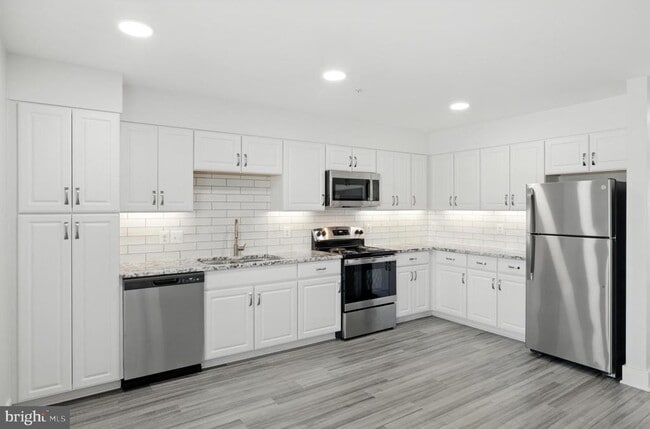 Photo - 19510 Village Walk Unidad 2-205