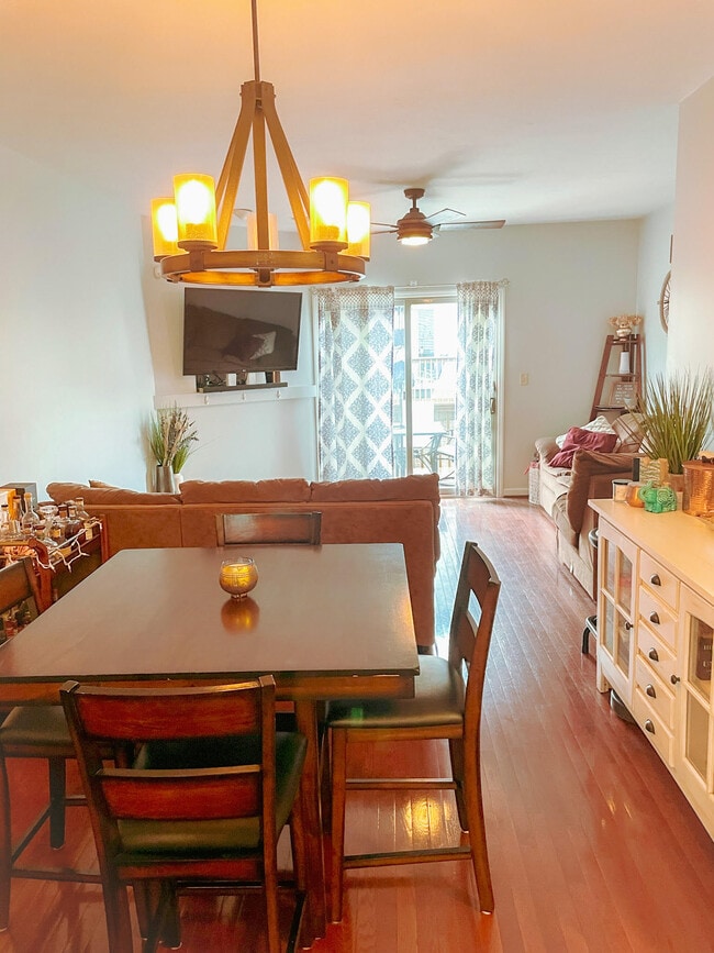 Photo - 1718 Merriman Ct