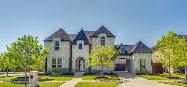 10215 Blackenhurst Ln