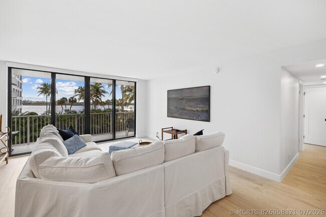 2860 S Ocean Blvd Unit 201