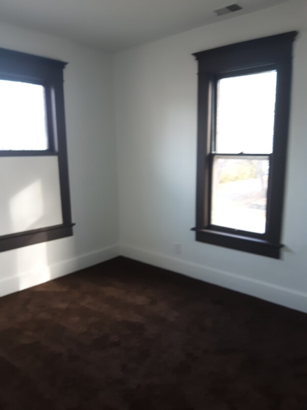 Photo - 223 E 6th St