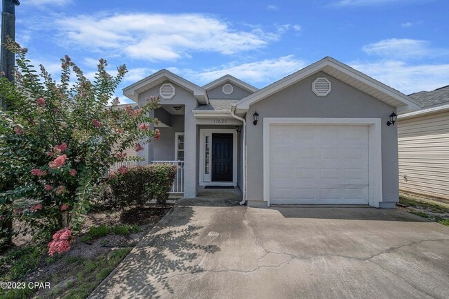 Building Photo - 2 bedroom home in Palm Cove Community