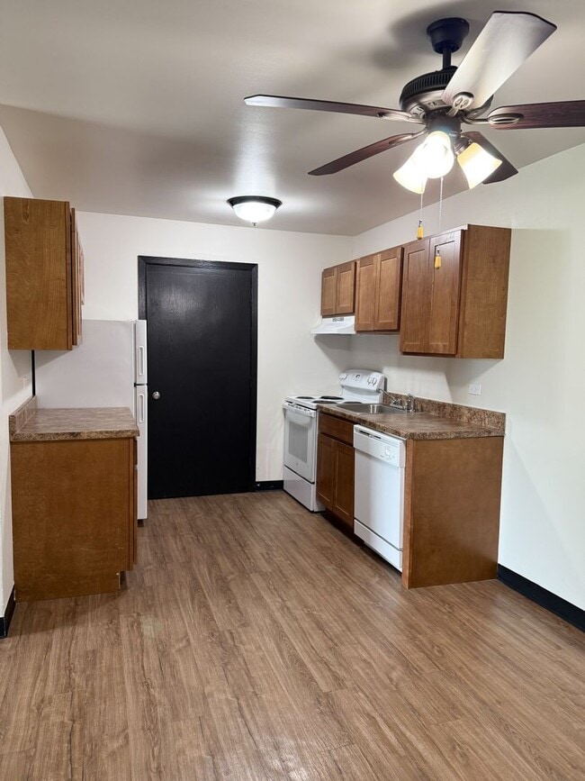 Tan Oak Apartments