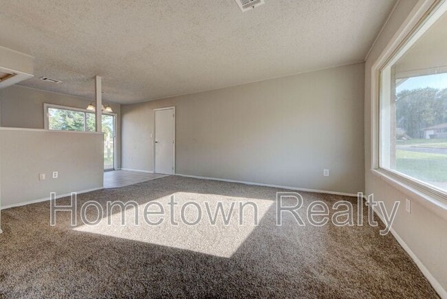 Photo - 2401 Piccadilly Cir