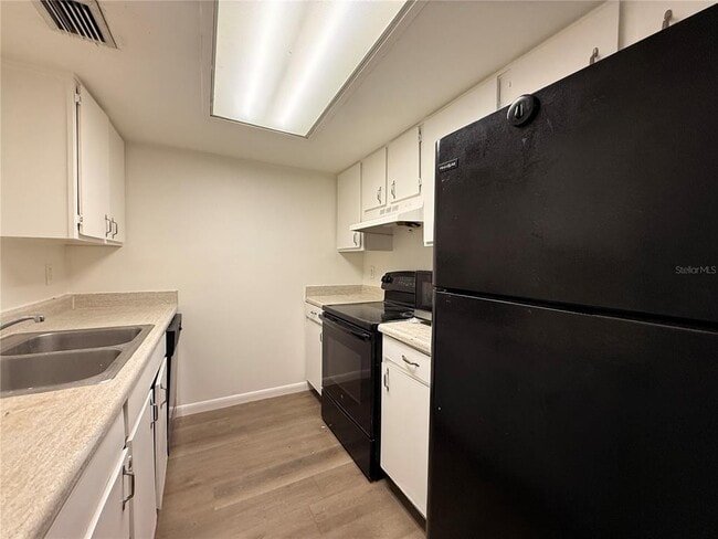 Photo - 920 N Lake Destiny Rd Unit C