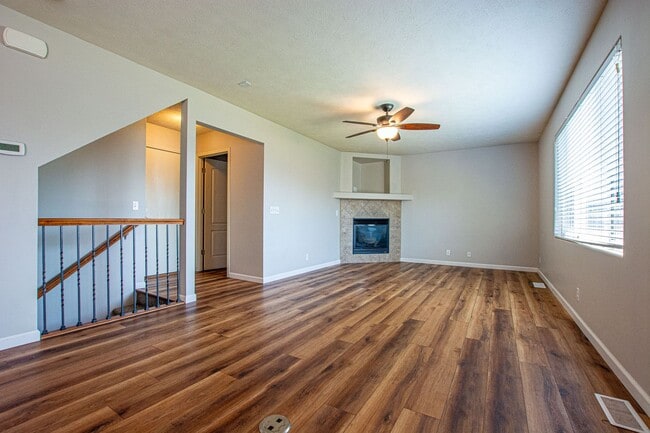 Photo - Extremely Spacious 3 Bedroom / 2.5 Bath Home in Bellevue!