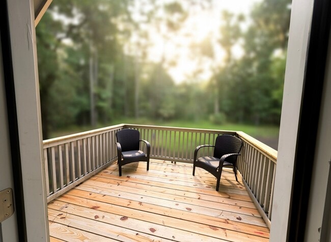 Balcony - 12 Pine View Dr