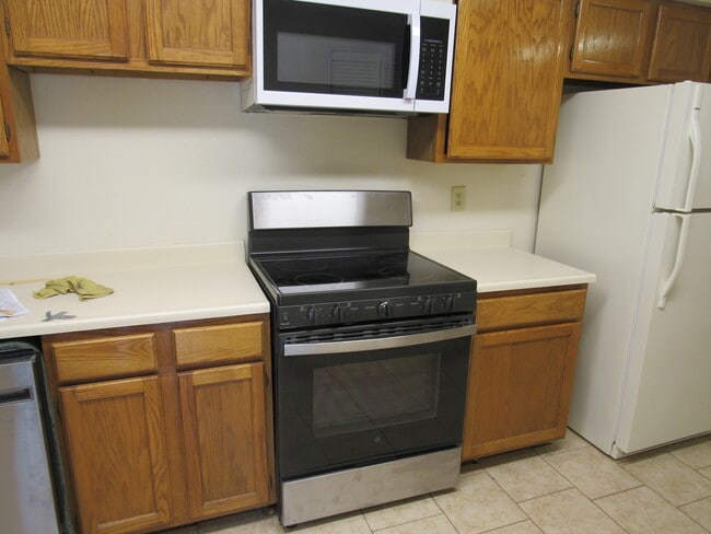 Building Photo - 12402 Autumn Vista St Unit C