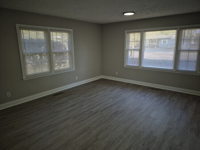 Photo - 1120 Wellons Dr