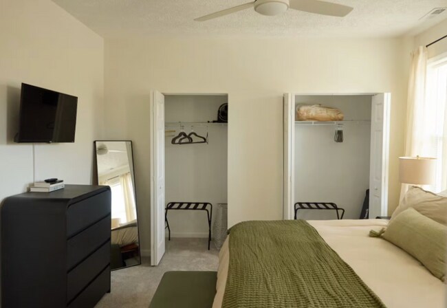 Photo - 2433 S 16th St