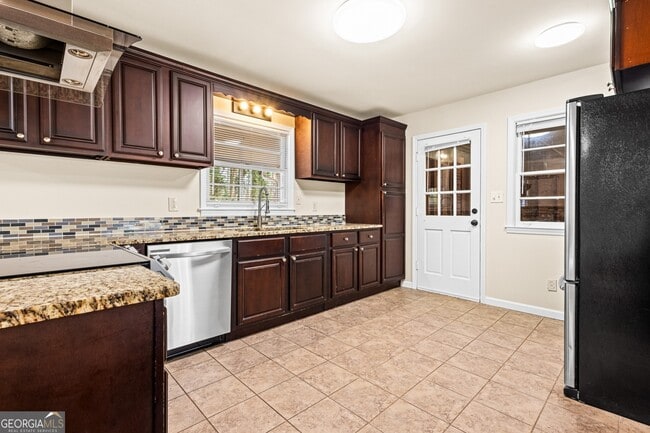 Photo - 816 Valley Creek Dr